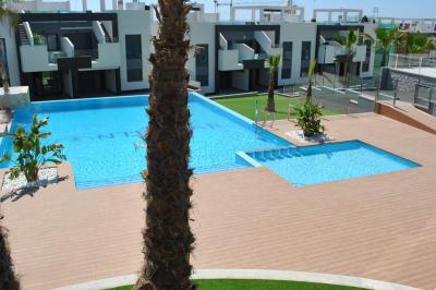 Appartement rez de chaussée à Oasis Beach Punta Prima 8 Nº 035 in España Casas