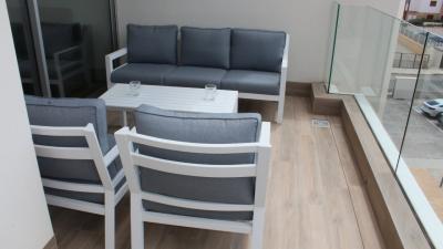 Rent a penthouse in Residence EMA Villamartin in España Casas